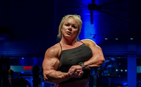 aleeshayoung hot model pictures