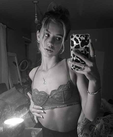 Lisa Price exclusive model galleries