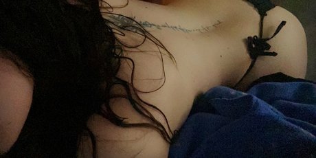 sassylipss free model photo