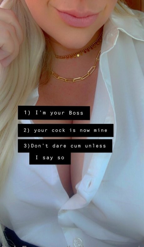 kaileykumsagain model beautiful photo