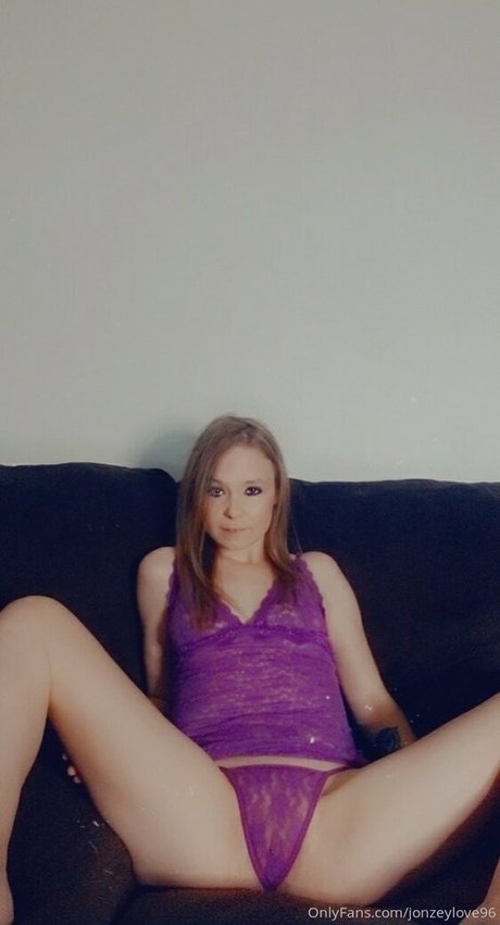 jonzeylove96 star erotic galleries