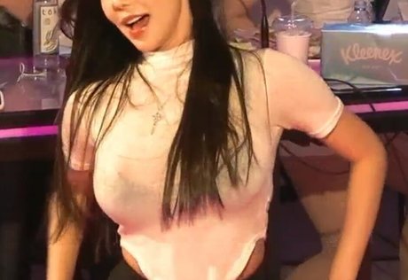 Siw0ns_ model xxx pictures