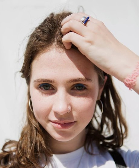 Clairo star art pic