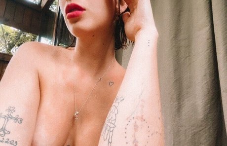 euyaz pornstar naked gallery