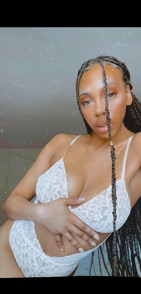 Sydney Celeste star naked picture