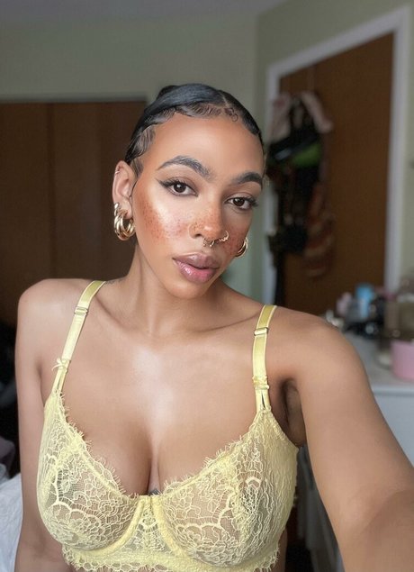 Sydney Celeste xxx star image