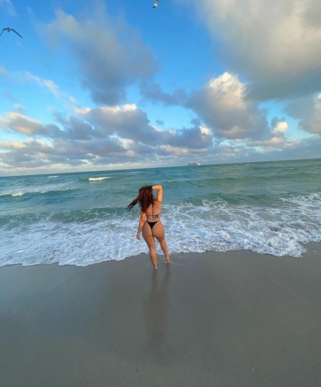 taylor devriendt star naked img