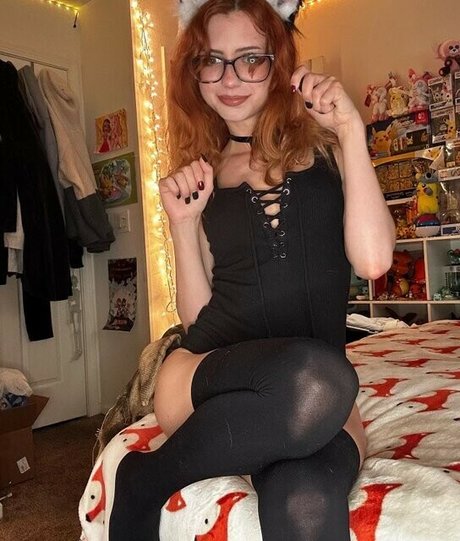 mari m0nster exclusive star picture