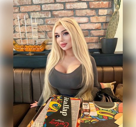 candy babythedoll erotic star img