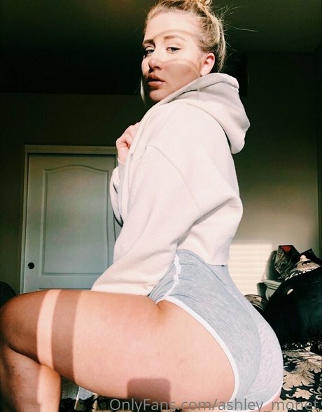 Ashley Monet nice pornstar photos