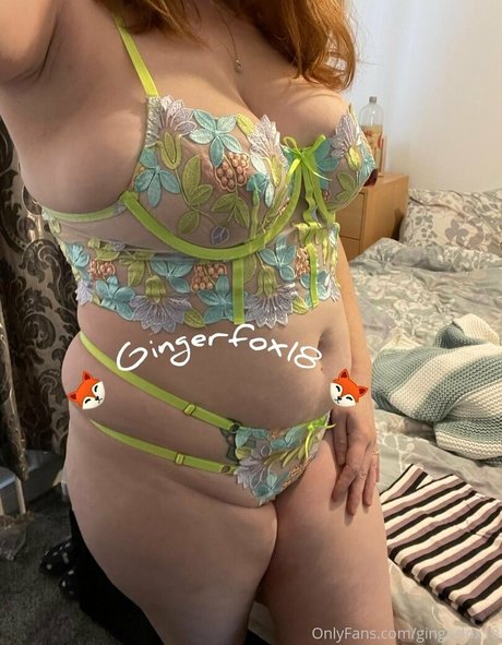 gingerfox18 pornstar top picture