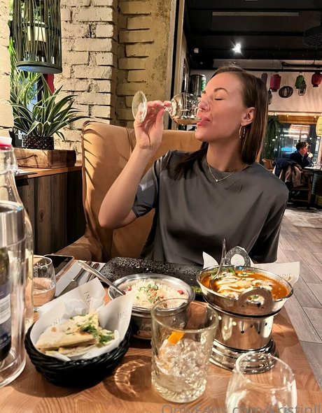 kristinll model high quality photo