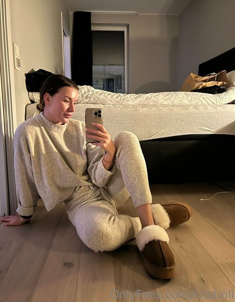 kristinll pornstar exclusive images