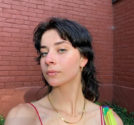 Aynsleigh Escher star erotic archive