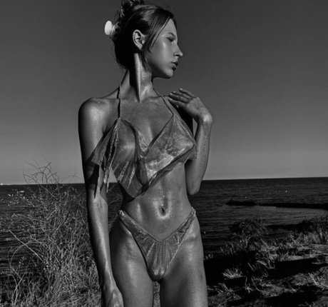 irina moore_ model nudes pics