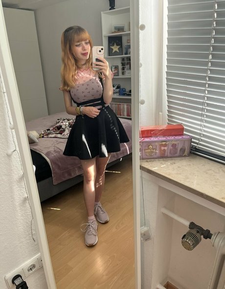 LegendLuna model sexy img