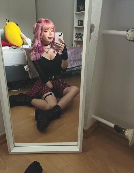 LegendLuna model pornographic picture