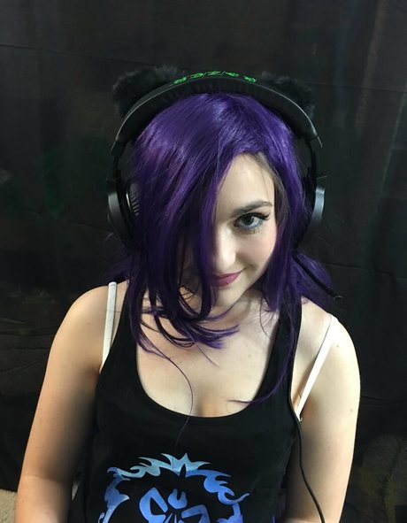 lustfulgeek hd actress img