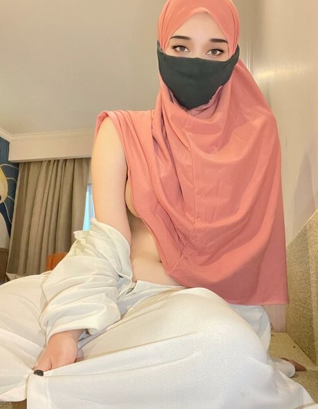 CamillaReese free actress photos