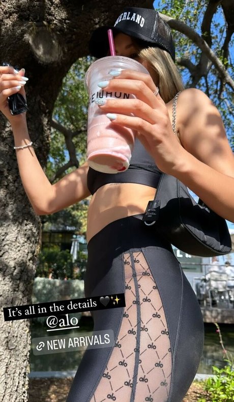 Madison Reed exclusive star images