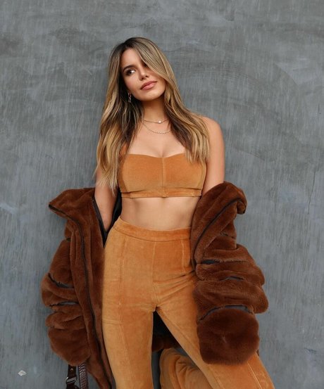 ass spread onlyfans free xxx pics