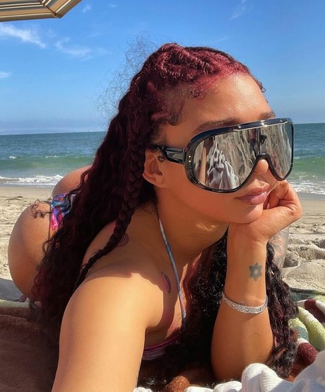 baddie bran model perfect picture