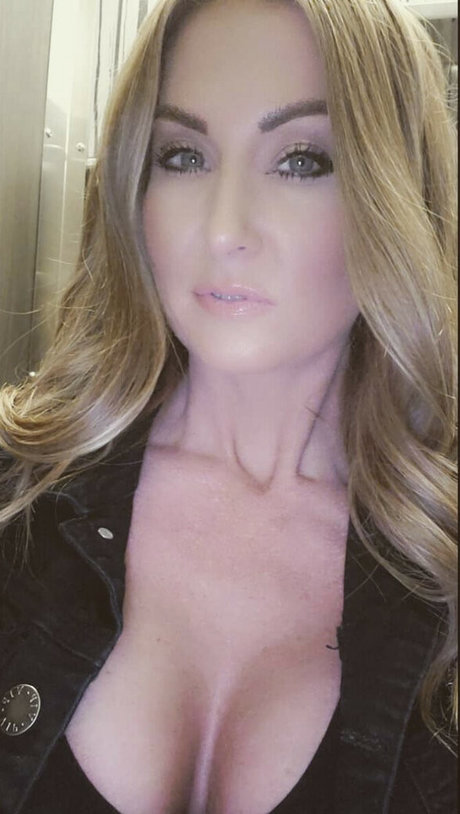 AmberHaines26 pornographic actress pics