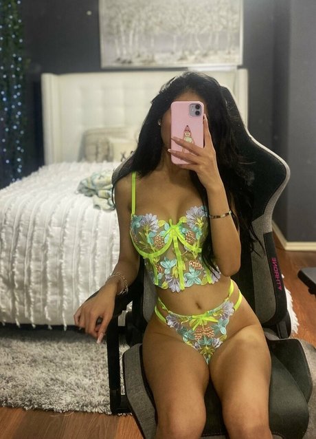 chrissstyboo naked actress pic