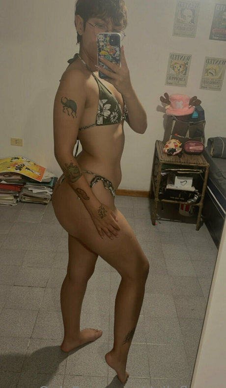 dollyflynne naked model pictures