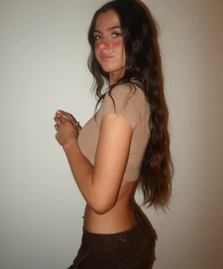 Elise Mancabelli beautiful actress pics