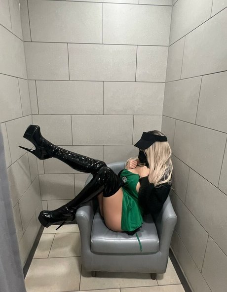 yourgoddessfinn pornstar xxx photo