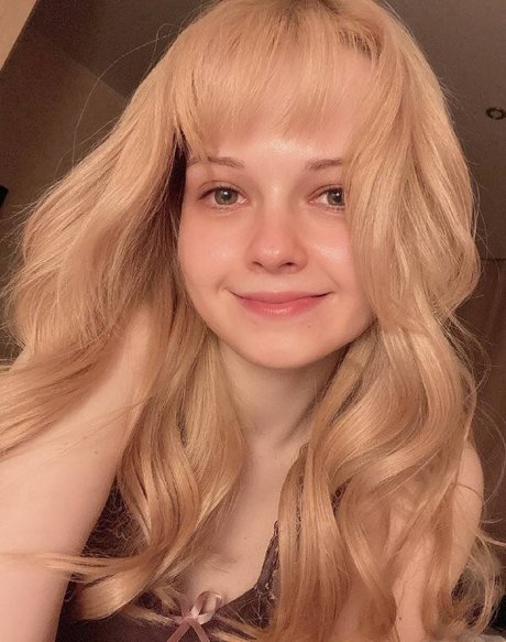 Xiao Elsie pornstar gallery