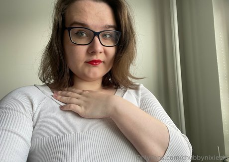 chubbynixiesin pornstar naked images