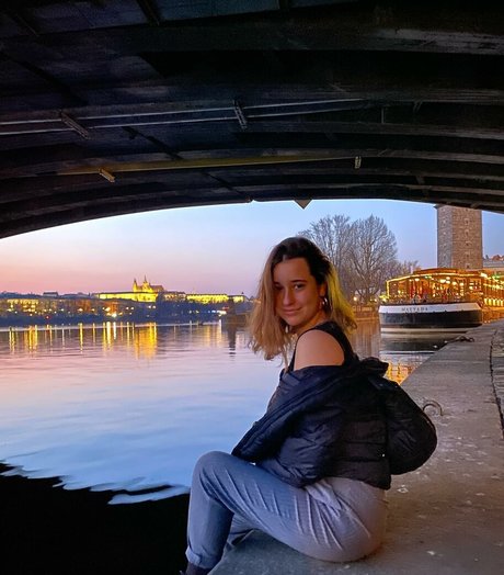 Julia Gomez pretty model archive