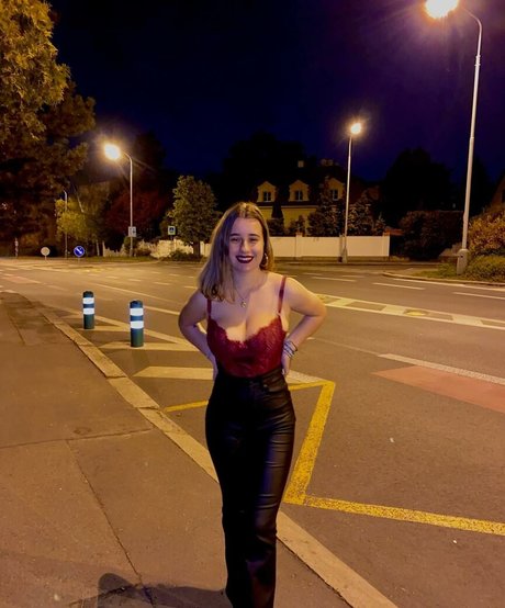 Julia Gomez star image