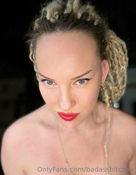 badassbitchxx pretty actress photo