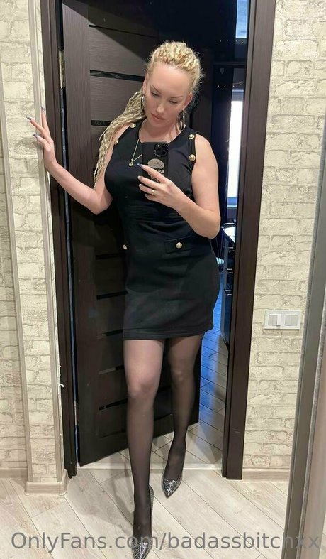badassbitchxx model hot images