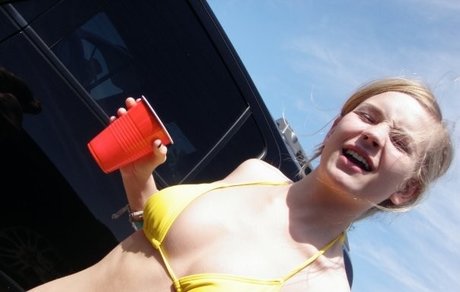 Britt Robertson high quality actress gallery