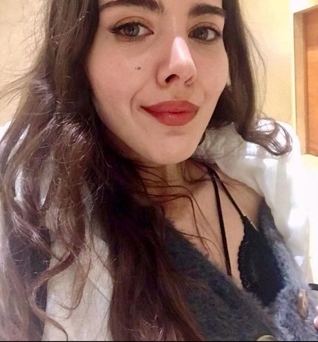 Selin Celikdelen star exclusive gallery