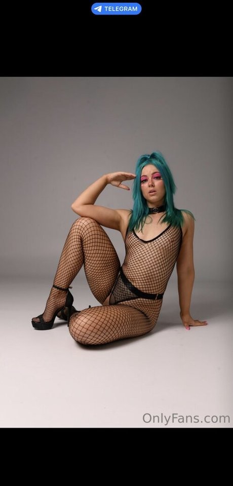 Bootayficial nude model photo