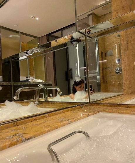 ozarayau nudes actress gallery