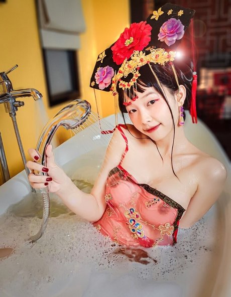 Kimmyyoy pornographic actress archive