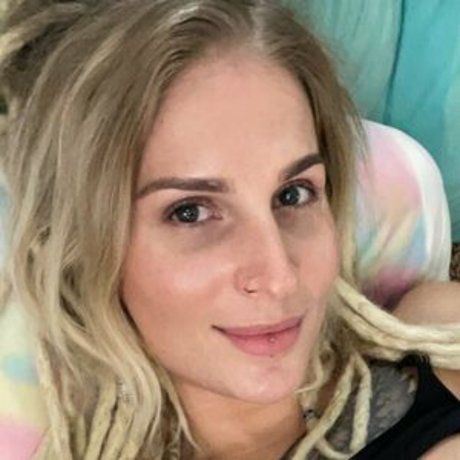 Hottrayne best actress gallery