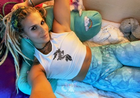 Hottrayne pretty actress pic