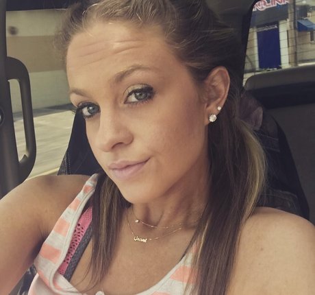 Kenzie Colvard pretty actress image