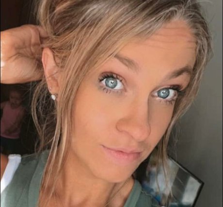 Kenzie Colvard xxx star img