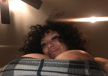 queencurls model perfect pic