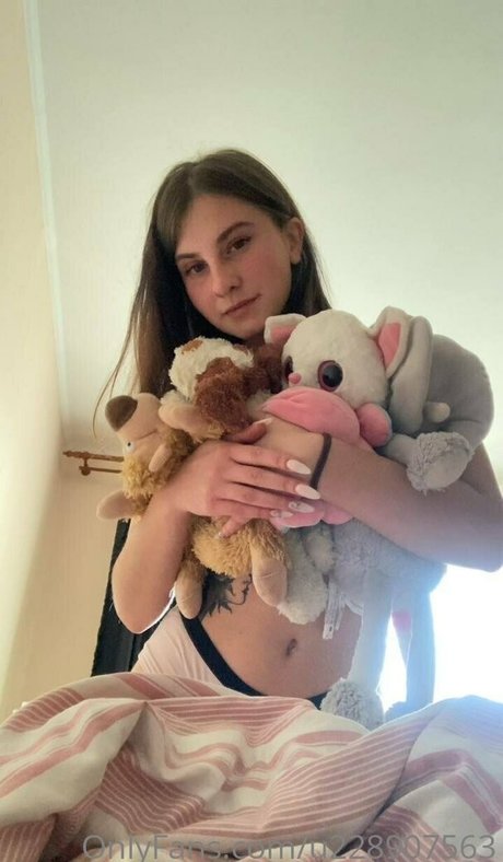 baby cherrry model top picture