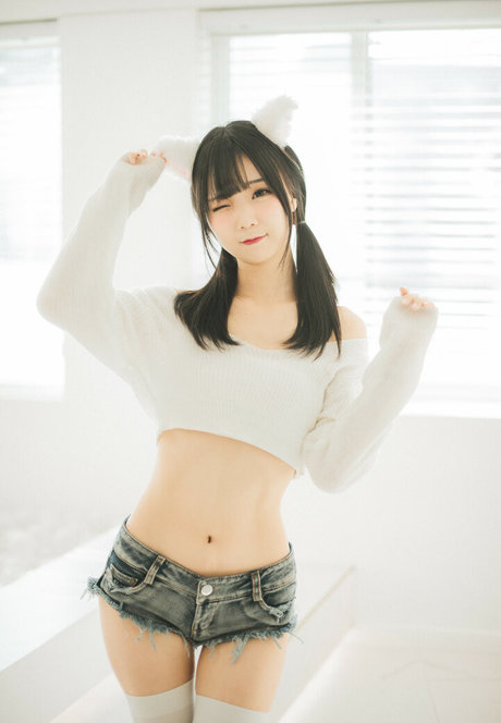 hattiecos hot actress pictures