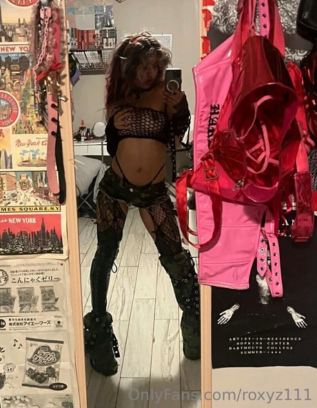 Roxyz111 star art gallery